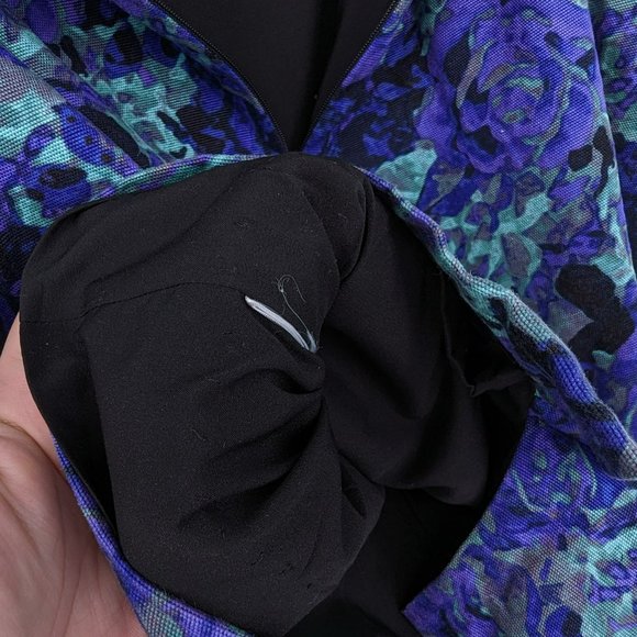 Talbots Pencil Skirt 6 Purple Green Black Floral Watercolor Roses Lined Zip Back - Picture 8 of 11